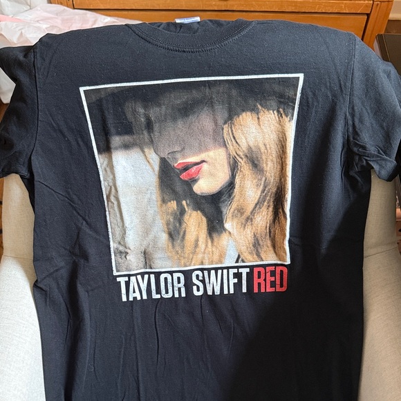 Taylor Swift Tops - Taylor Swift Red Album Black Tee